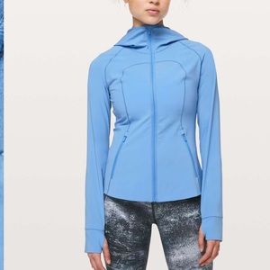Lululemon- Mist Over Windbreaker size 10 Brisk Blue